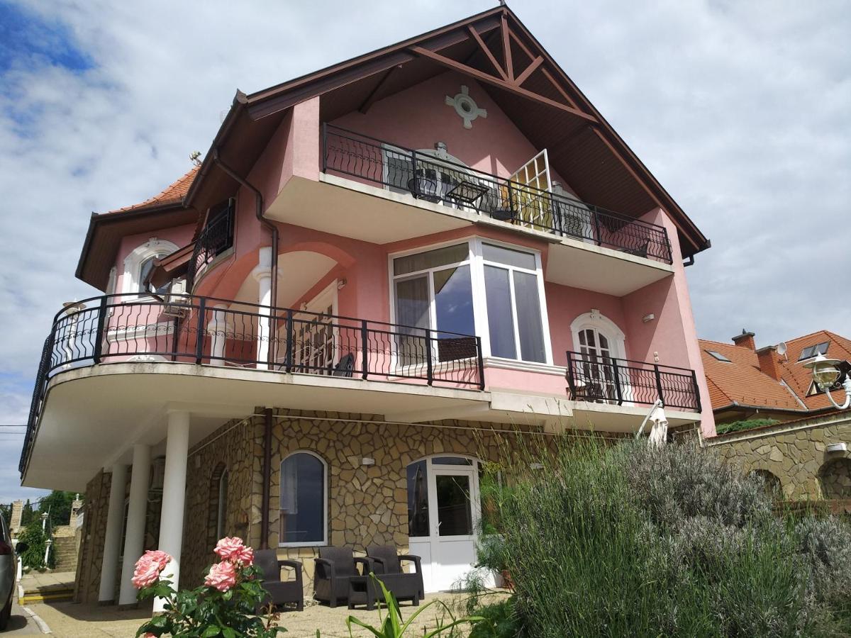 Manor Villa Heviz Exterior photo